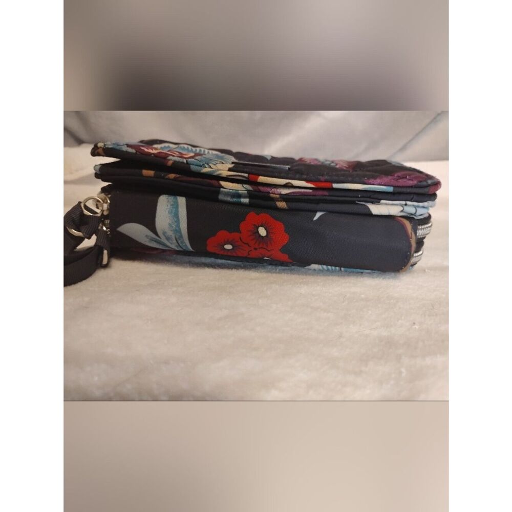 Used Vera Bradley Crossbody - Picture 3 of 6